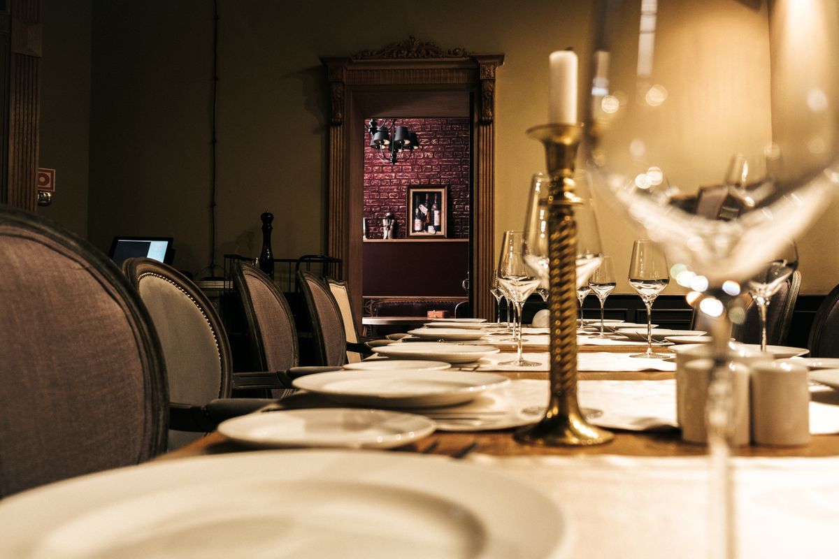 Hearth & Rye dining room